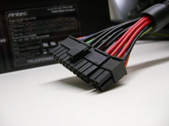 pic 0005 - Recensione - Antec TruePower Quattro 1000W