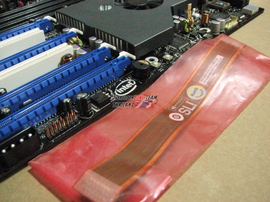 SLI per Intel Skulltrail bridge - SLI per Intel Skulltrail