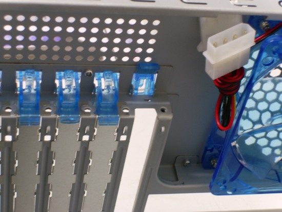 Recensione - Apevia X-Jupiter Jr. G Type apevia21 - Recensione - Apevia X-Jupiter Jr. G Type