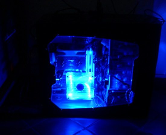 Recensione - Apevia X-Jupiter Jr. G Type apevia22 - Recensione - Apevia X-Jupiter Jr. G Type