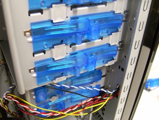 Recensione - Apevia X-Jupiter Jr. G Type apevia9 - Recensione - Apevia X-Jupiter Jr. G Type