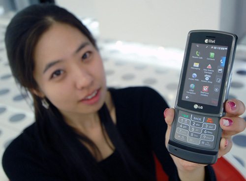 lgglimmer lg2 - LG presenta Glimmer, l'erede del Prada?