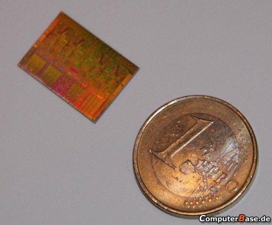 Nuove immagini per Intel Nehalem 2 copy - Nuove immagini per Intel Nehalem