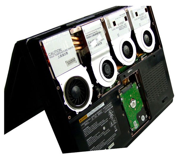 m188 2 - Eurocom presenta il Server Laptop D901C Phantom-X