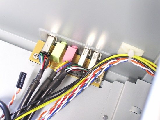 x supra18 - Recensione - Apevia X-Supra G Type