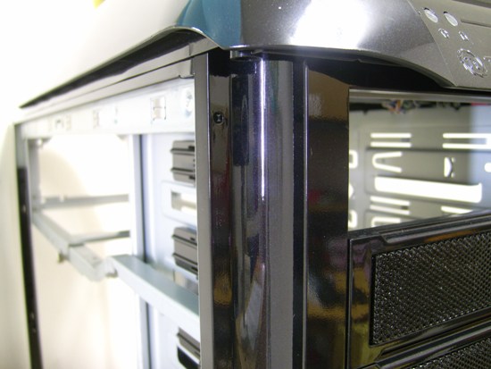 thermaltake19 - Recensione - Thermaltake Armor + ESA Edition VH6001BWS