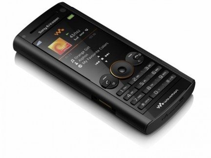 sonyericssonw902 01 - Tre nuovi modelli per la serie Walkman da Sony