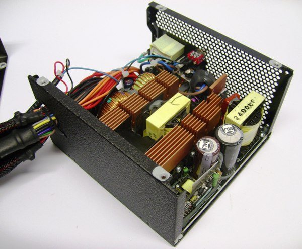 maximaforce15 - Recensione Alimentatore - Lian Li Maxima Force PS-A650GB