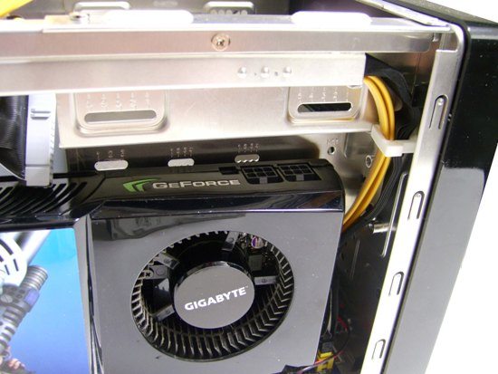 Recensione - Shuttle XPC Barebone SP45H7 sp45h712 - Recensione - Shuttle XPC Barebone SP45H7