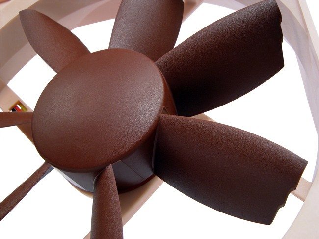 s12b3 - Recensione - Noctua NF-S12B FLX