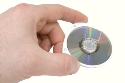 Tornano gli UMD sulla nuova PSP-4000? sony psp umd 1 - Tornano gli UMD sulla nuova PSP-4000?