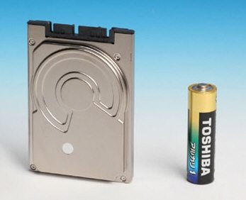 Toshiba presenta nuovi hard disk da 1.8" e capacità di 320GB Toshiba MK3233GSG HDD 01 - Toshiba presenta nuovi hard disk da 1.8" e capacità di 320GB