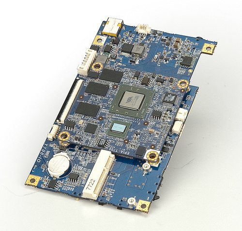 VIA EPIA-T700, motherboard mobile-ITX in soli 6cm 500x via t700 - VIA EPIA-T700, motherboard mobile-ITX in soli 6cm