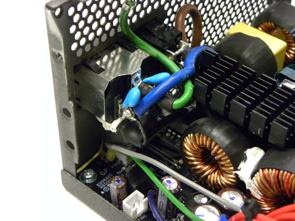 adatahm12 - Recensione - Alimentatore A-DATA HM 650W