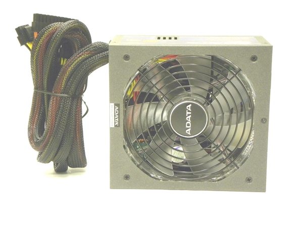 adatahm5 - Recensione - Alimentatore A-DATA HM 650W