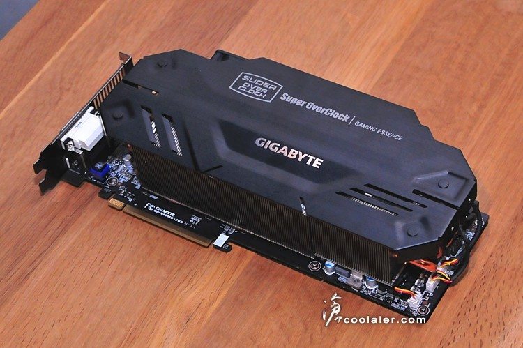 Alcune immagini per la scheda GIGABYTE GTX 680 SuperOverclock WindForce 5X gigabyte gtx680 - Alcune immagini per la scheda GIGABYTE GTX 680 SuperOverclock WindForce 5X