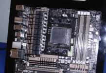 ASUS mostra la prima motherboard AMD con PCI Express 3.0 Motherboard ASus